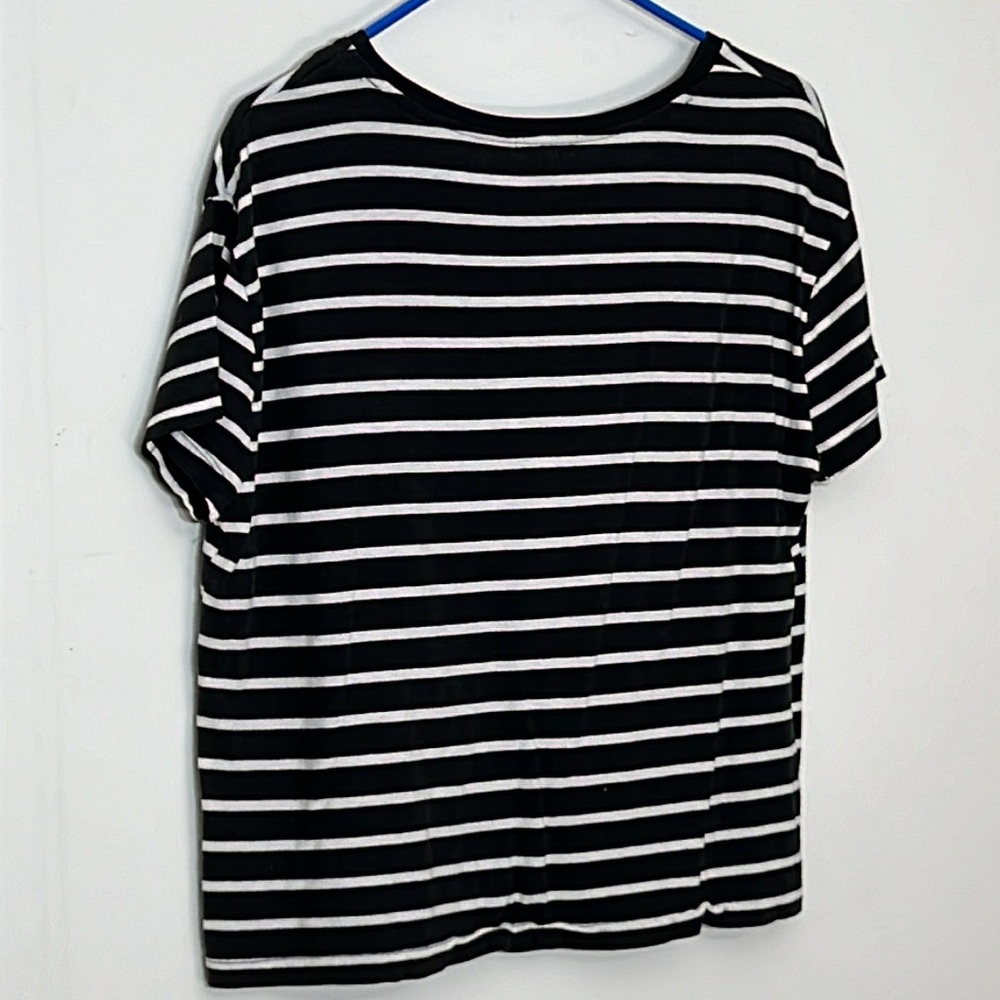 🌞 Gap black & white short sleeve breast pocket oval neck tee M - Picture 8 of 16
